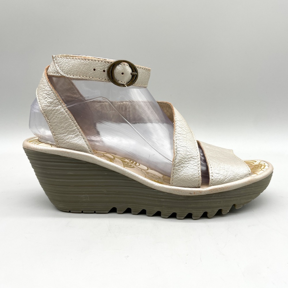 Fly London Womens 38 7.5 Wedge Sandals Champagne Metallic Leather Boho Platform